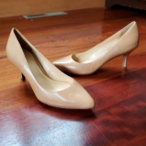 Cole Haan Beige Leather Heels Size 6B - Picture 16 of 16